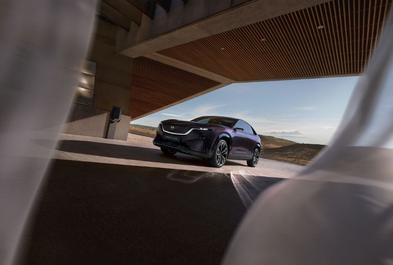 Mazda takes aim at the electric SUV class with CX-6e